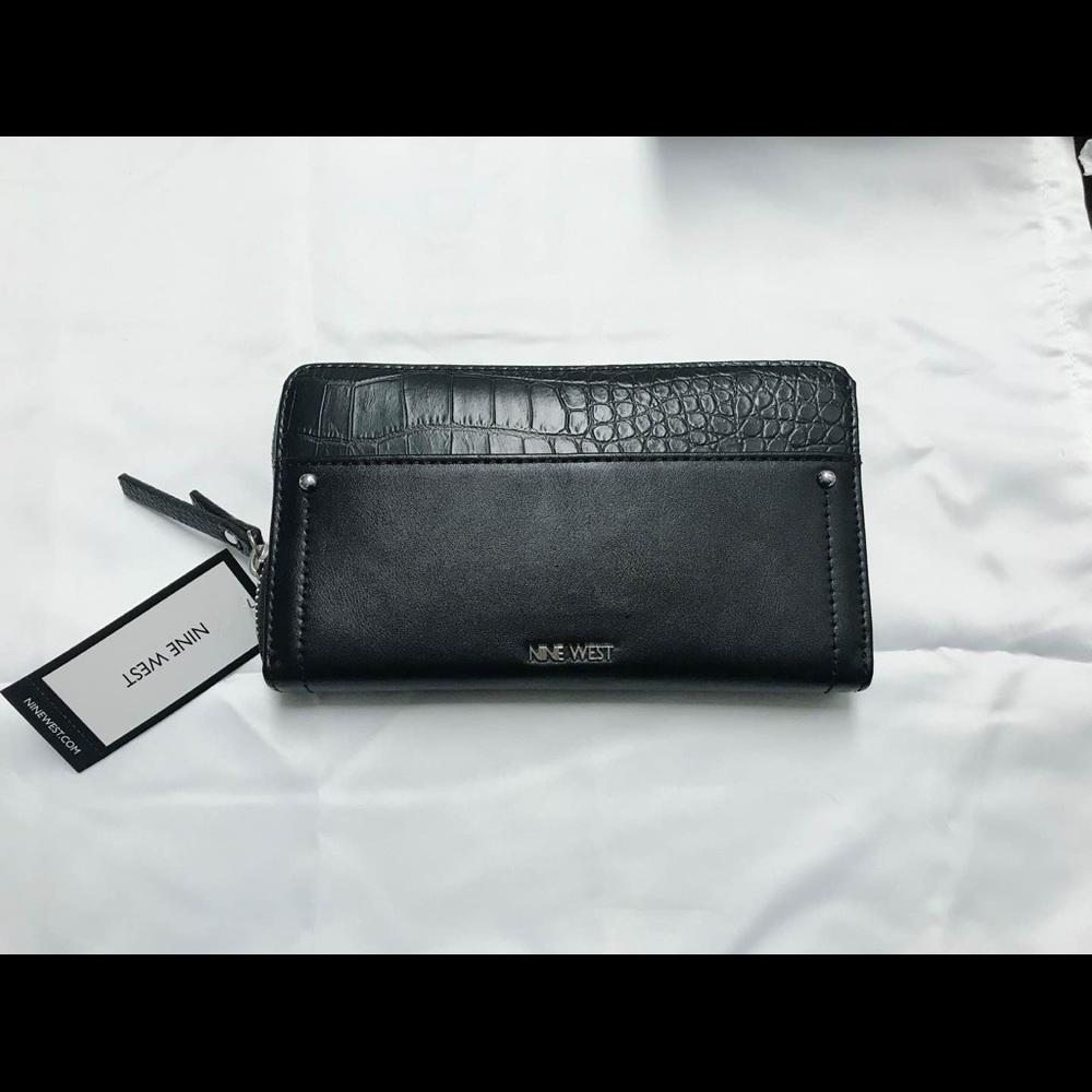 Nine West wallet